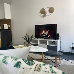 Le Cosy Crest